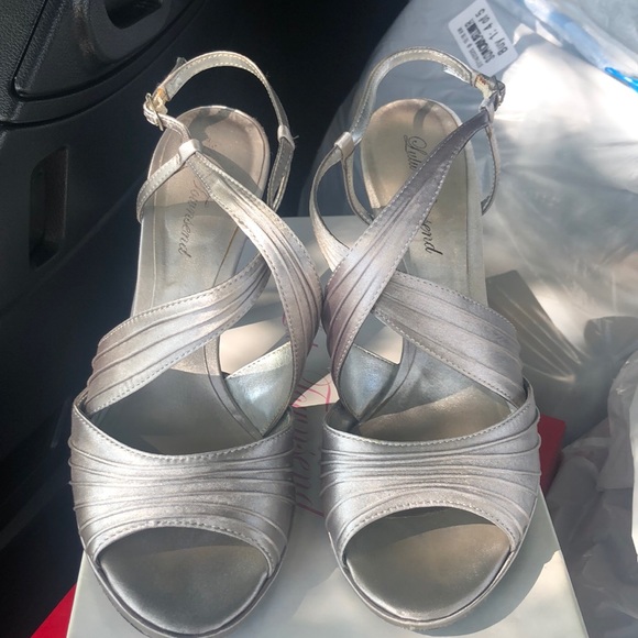 Lulu Townsend Silver Heels - Picture 1 of 3